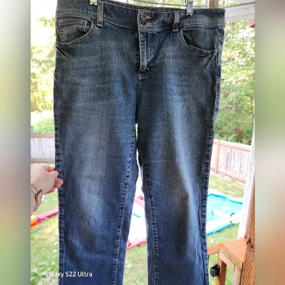 Tommy Hilfiger Jean Capris Size 14 Women's